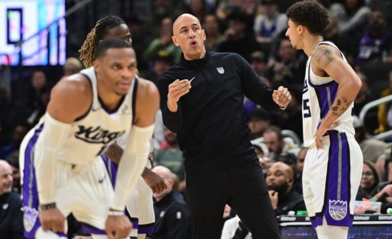  Kings vs. Bucks: Giannis scores 37 in win, Kings suffer more injuries