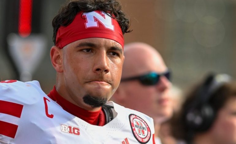  What does Dante Moore’s return to Oregon football mean for Dylan Raiola?