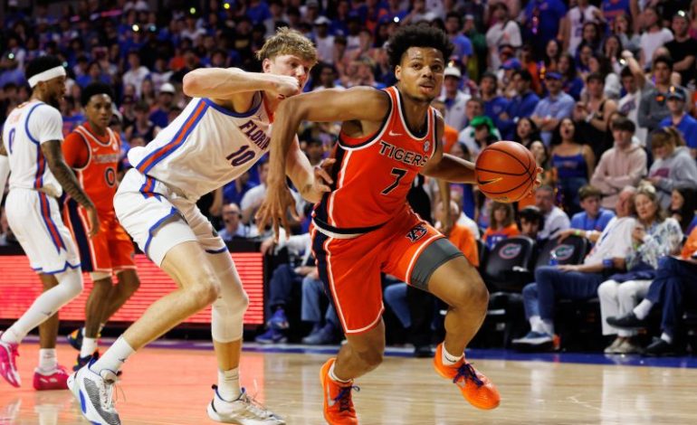  Auburn upsets No. 16 Florida, its first win in Gainesville since 1996